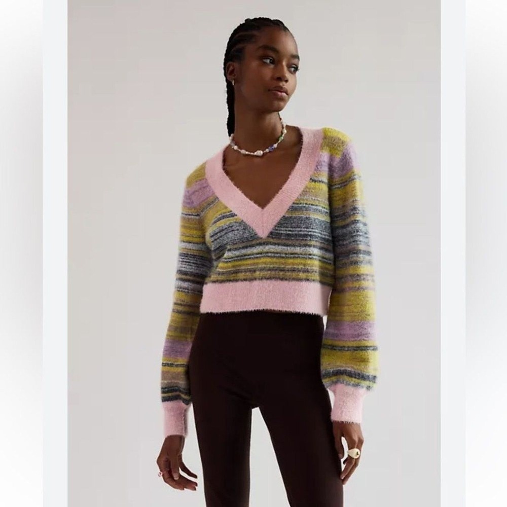 Aritzia Sunday Best Y2K Fairycore Striped Fuzzy Crop V-Neck Sweater S Soft Girl